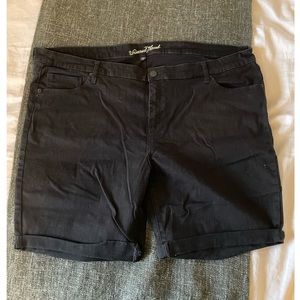 Universal Thread Plus Size Black Bermuda Shorts
